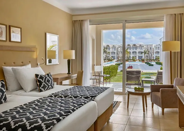 Strandhotels in Bucht von Coraya