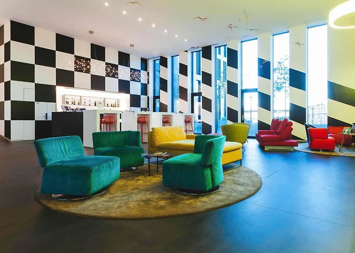 Hoteles cerca de St. Jakob Park