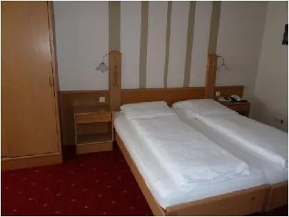 Hotels nahe Brüder-Grimm-Denkmal