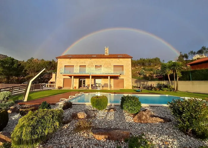 Hoteles con Vistas Maravillosas en Cee