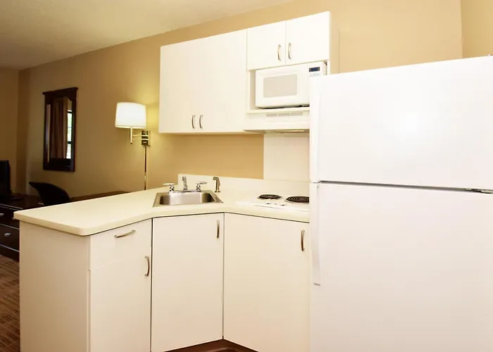 Bloomington hotels near McLean County Museum of History