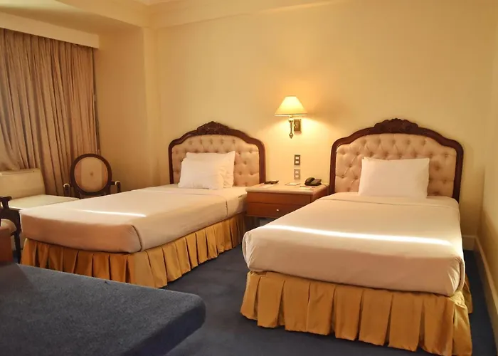 Manila hotels near Star City