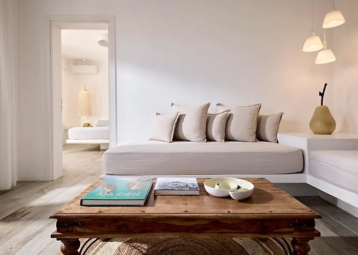 Adamantas (Milos) Beach hotels