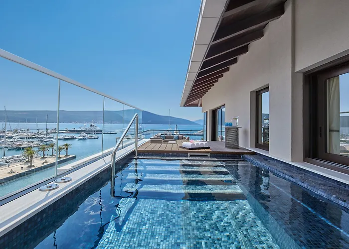 Tivat hotels near Sea Gate