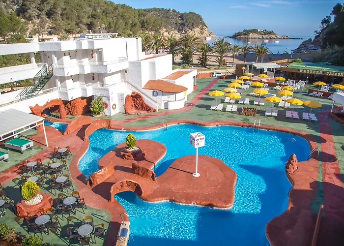 Hoteles de Playa en Port de Sant Miguel 