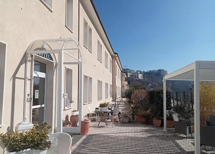 Hotel con viste meravigliose a LʼAquila
