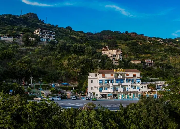Hotel sulla spiaggia a Cetraro
