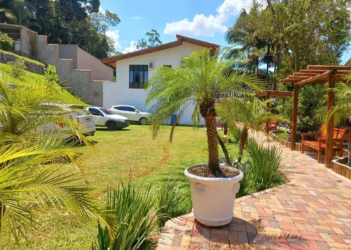 Hotéis de praia de Embu