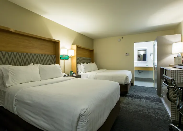 Skokie Beach hotels