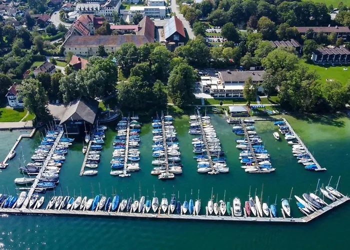 Hotels nahe Buchheim-Museum
