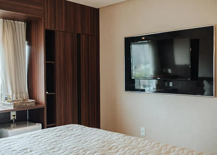 Hotéis perto de Parque do Povo