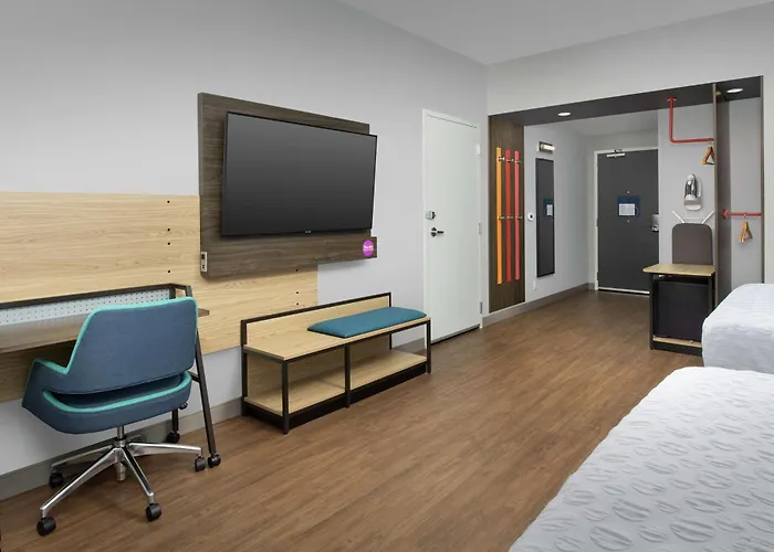 Lake City hotels near First Presbyterian Church Lake City