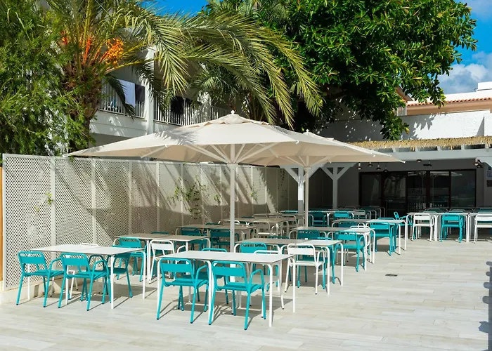 Hoteles de Playa en Cala Tarida (Ibiza) 