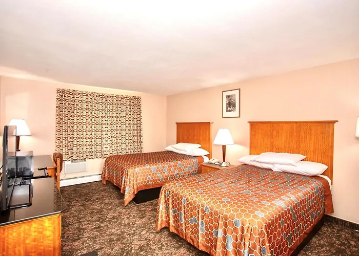 Cicero hotels near Cicero Swamp Wildlife Management Area