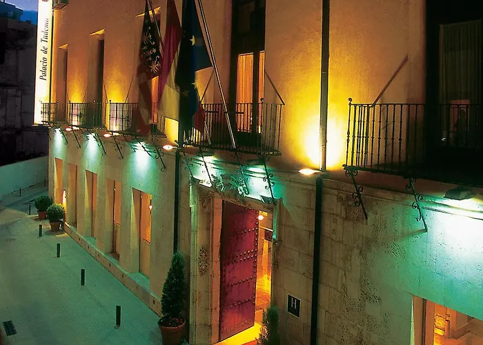 Hoteles cerca de el Colegio de Santo Domingo