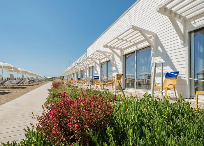 Hotel con viste meravigliose a Punta Marina