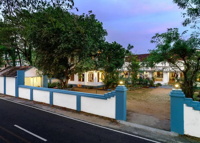 Alappuzha Beach hotels
