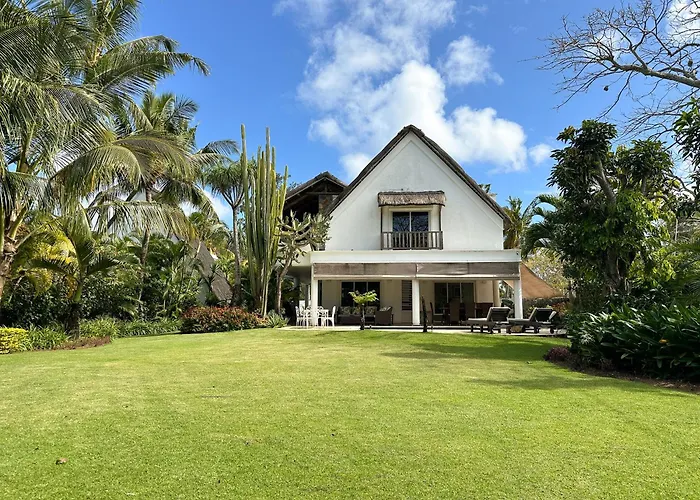 Pereybere Beach Hotels With Amazing Views