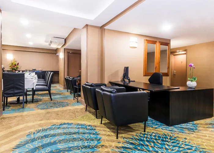 Managua hotels near Antigua Catedral de Managua