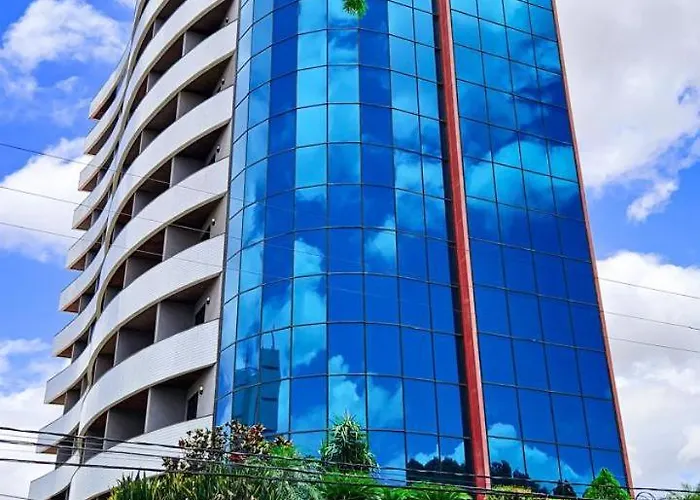 Hotéis perto de Igreja São Benedito