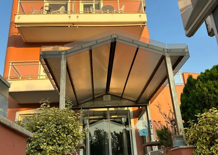 Strandhotels in Peraía