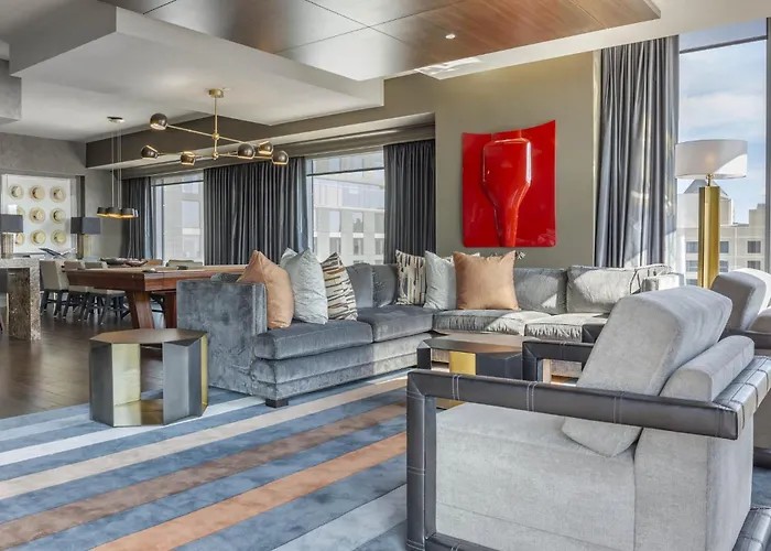 Louisville hotels near Waterfront Park