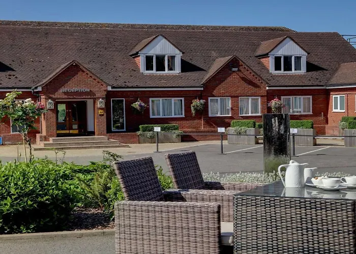 Coventry Beach hotels