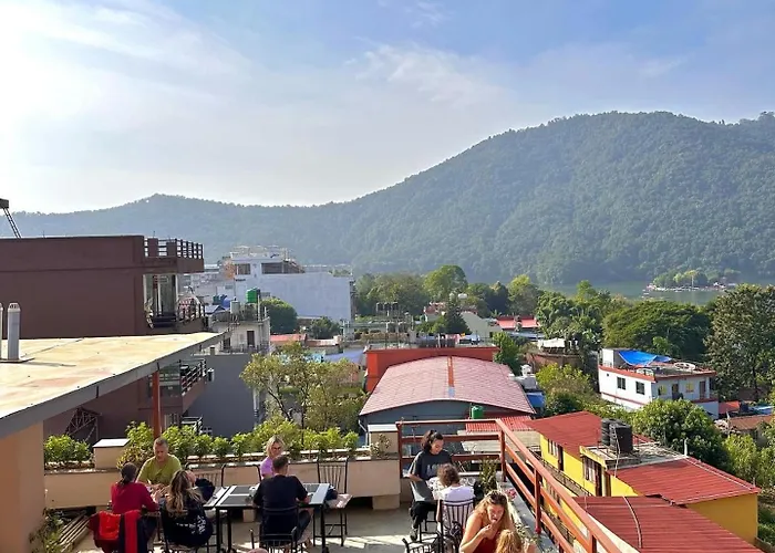 Hoteles de Playa en Pokhara 