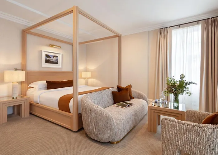 Killarney Beach hotels