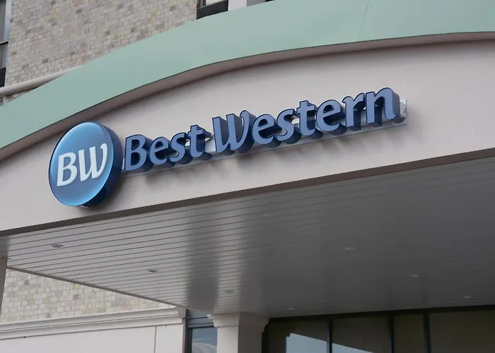 West Haven Beach hotels