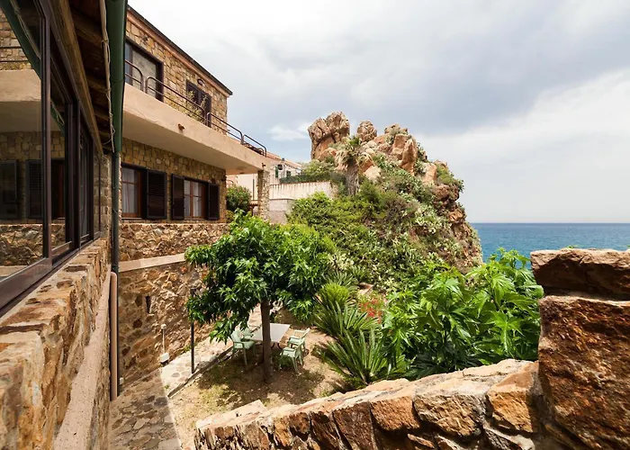 Cefalu Beach hotels