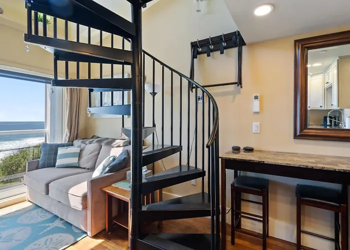 Oceanside Beach hotels