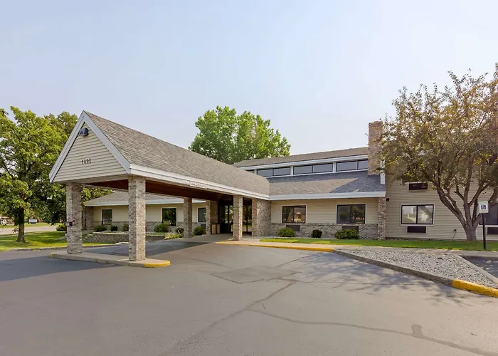 Oshkosh Beach hotels