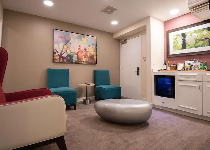 Calabasas Beach hotels