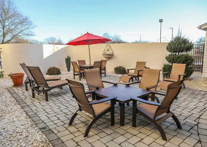 Lynchburg Beach hotels