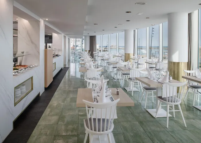 Hotels in de buurt van Barco "Telamon" encallado