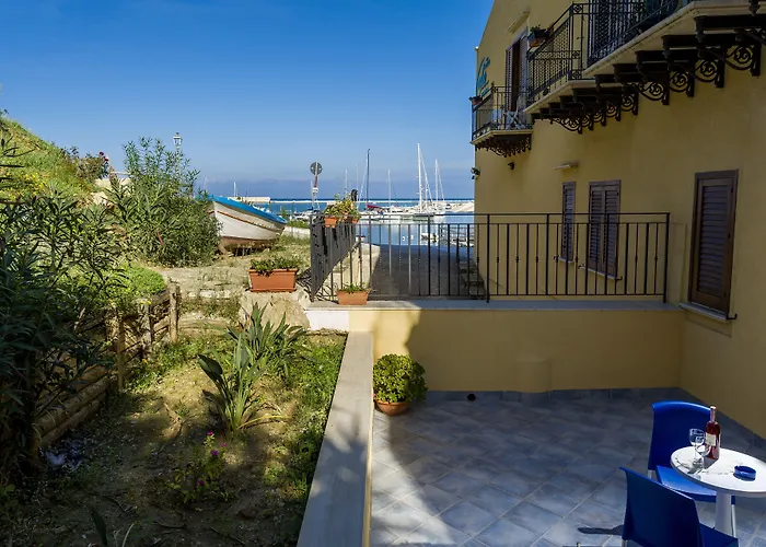 Hotels aan het strand in Castellammare del Golfo