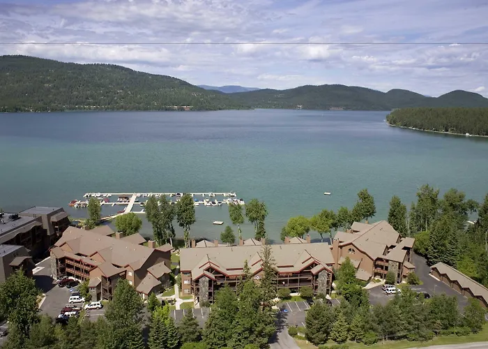 Whitefish Beach hotels
