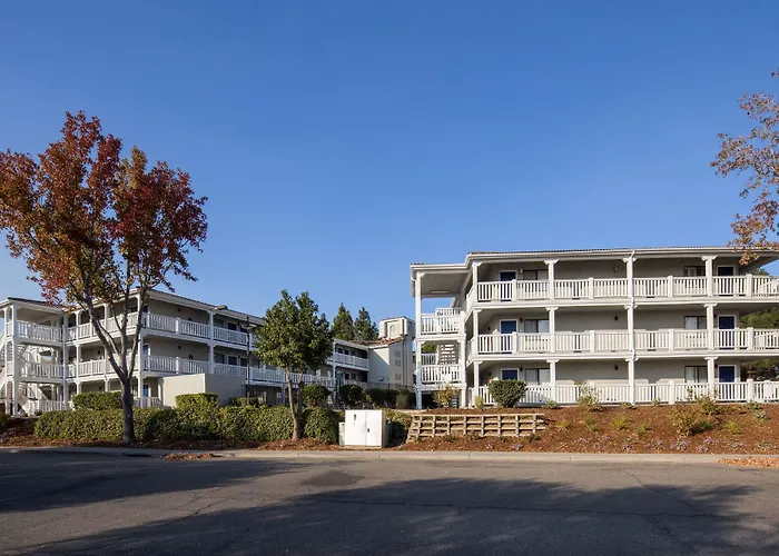 Fairfield Beach hotels