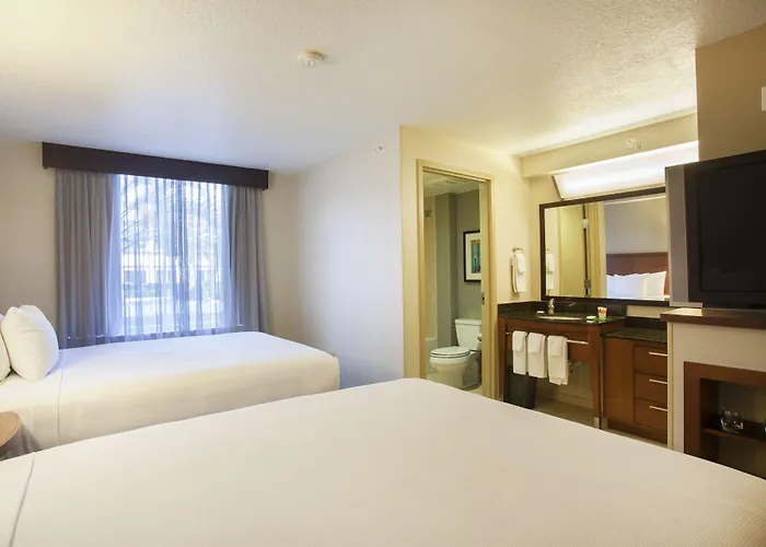 Lake Mary Beach hotels
