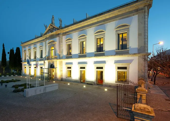 Hotéis perto de Casa Museu Almeida Moreira