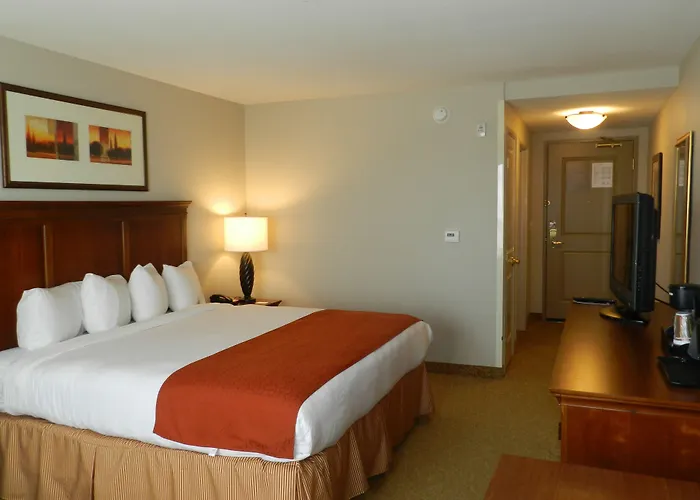 Braselton hotels near Infinity Floating and Healing Center