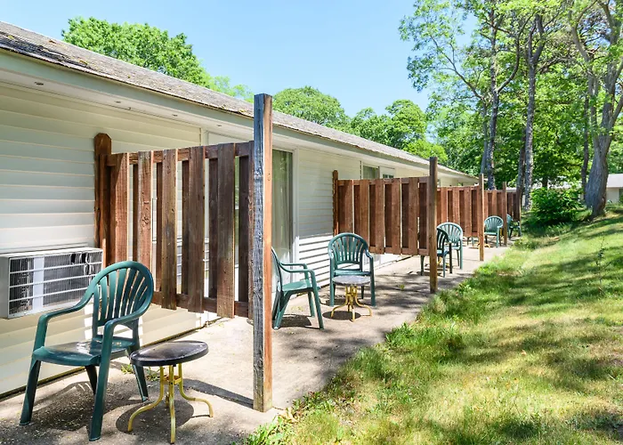 Eastham Beach hotels