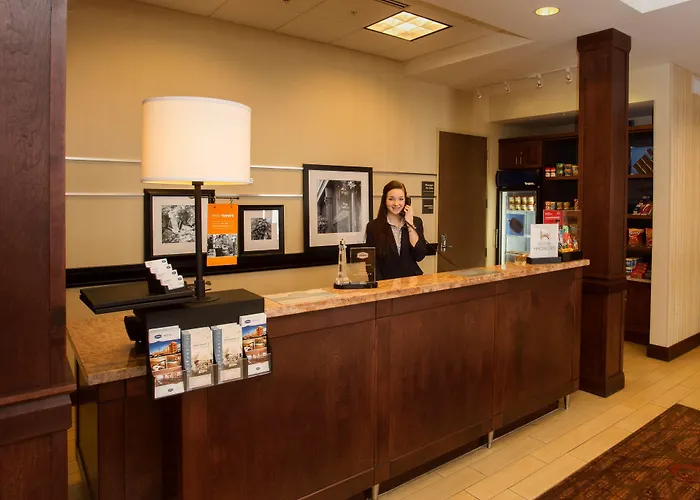 Marquette hotels near Marquette Maritime Museum