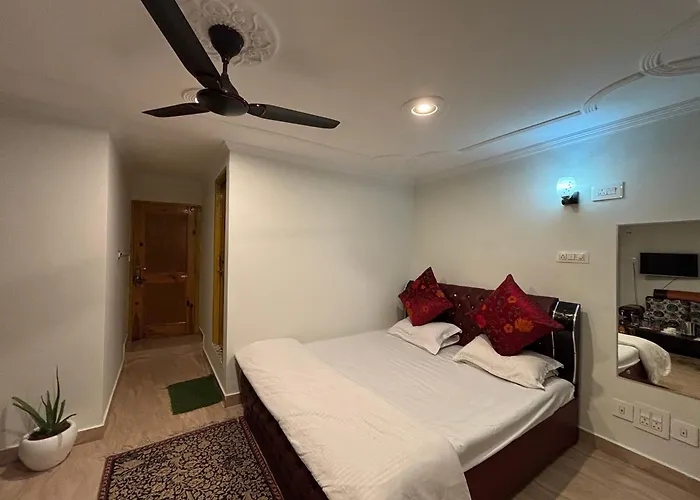 Hoteles con Vistas Maravillosas en Srīnagar