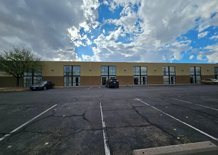Roswell hotels near International UFO Museum and Research Center