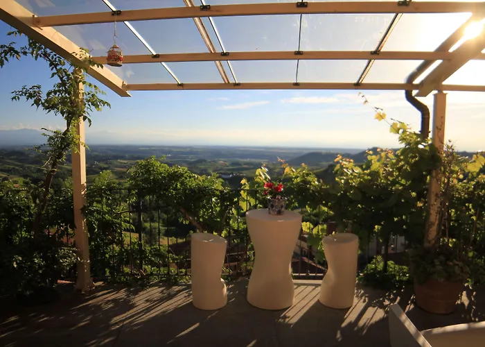 Hotel con viste meravigliose a Monforte dʼAlba