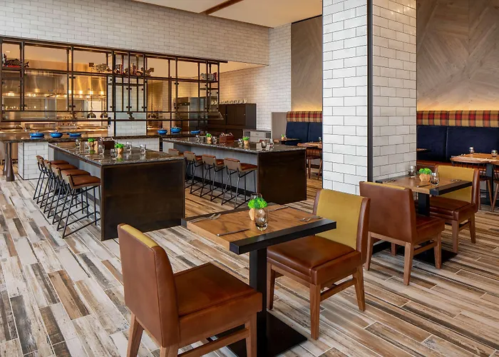 Portland hotels near Ground Kontrol