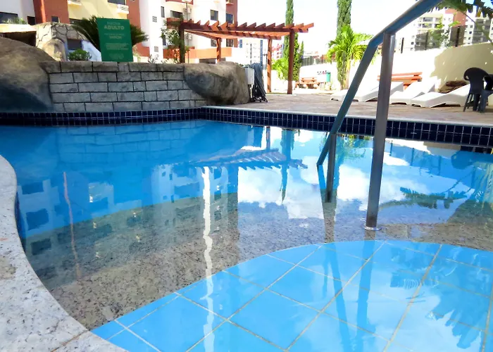 Hotéis perto de Iate Clube Caldas Novas