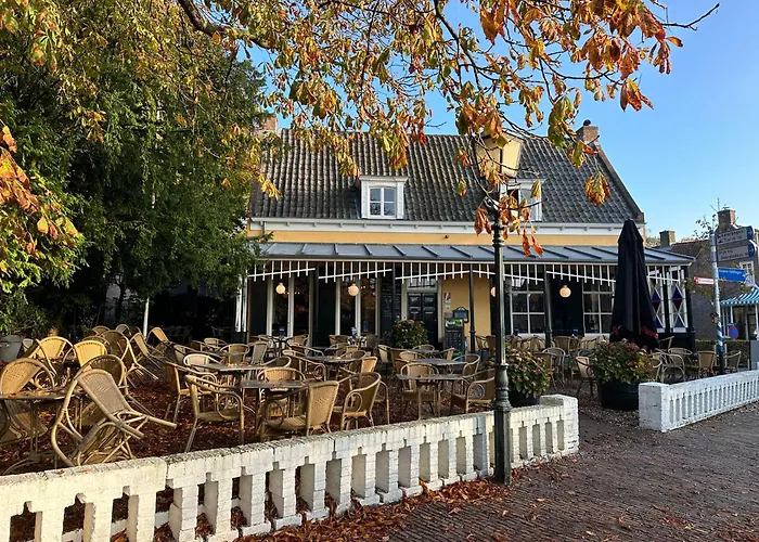 Hotels in de buurt van Kasteel Broekhuisen